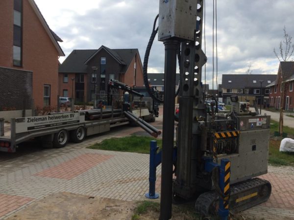 Stalen buispalen plaatsen in Arnhem